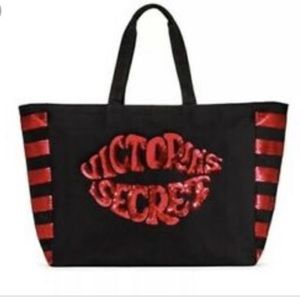 Victoria’s secret tote bag